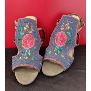 Topshop Raquel Floral Embroidered Heels, Sandals, Size 39/US 9
